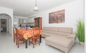 Ocean And Relax Apartment